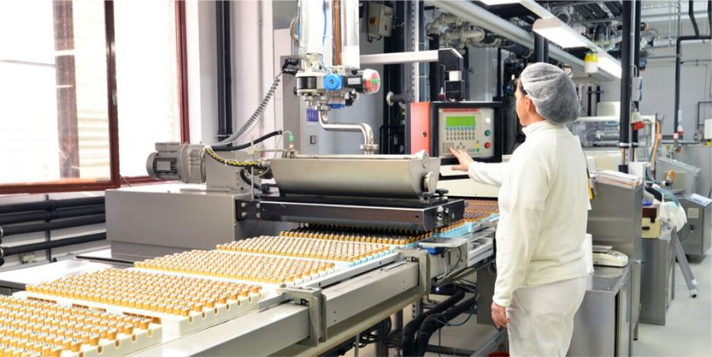 produção industrial representando o uso do inversor de frequência