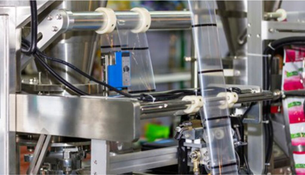 máquina embaladora vertical com rolo de filme